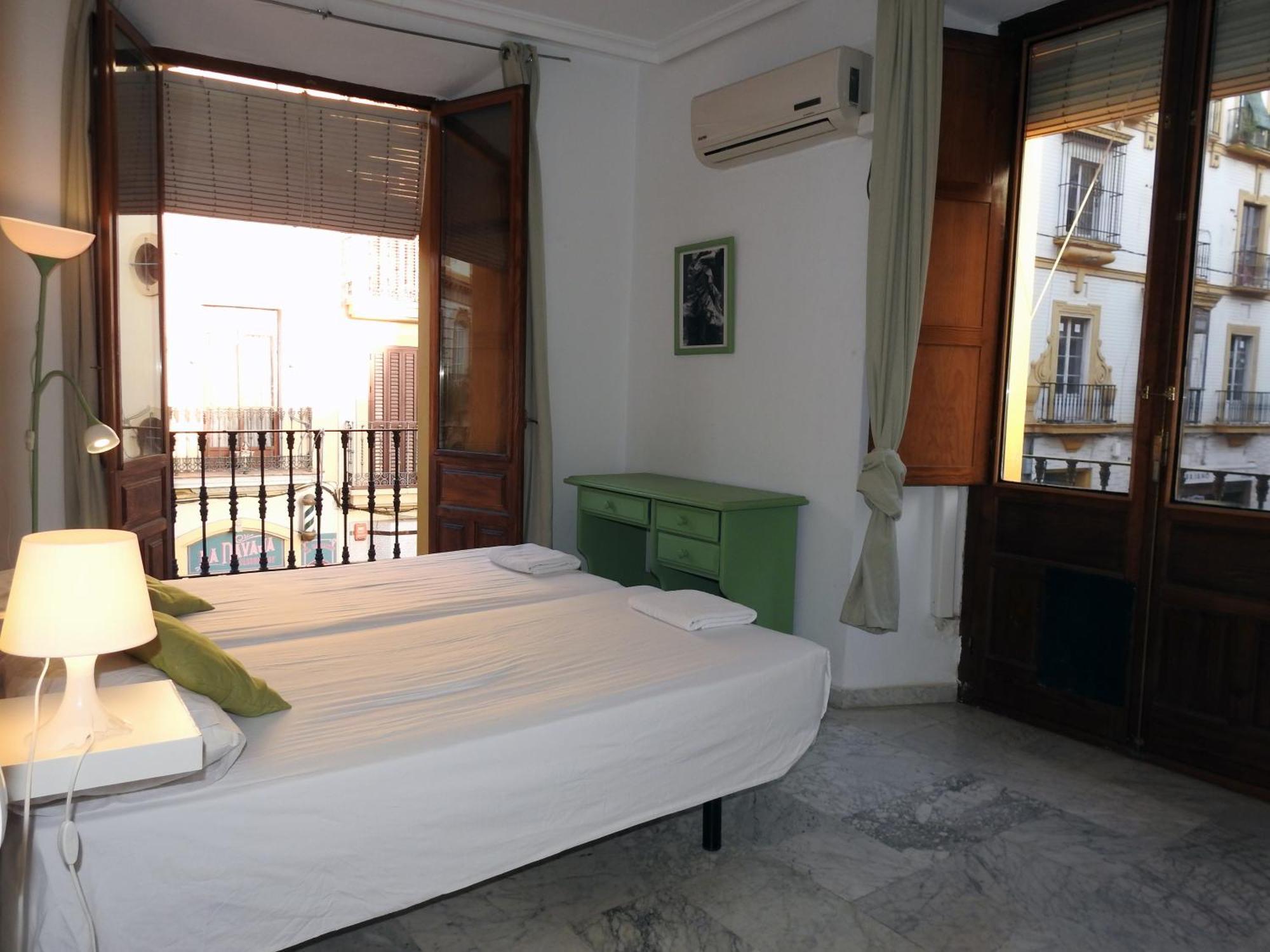 Apartamento En Sevilla Centro Con Vistas A La Plaza Alameda De Hercules - Hasta 7 Personas Eksteriør bilde